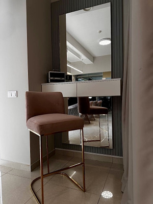 Зона для майстра-бровиста