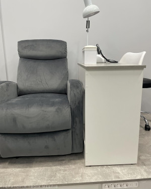 Меблі у салон краси